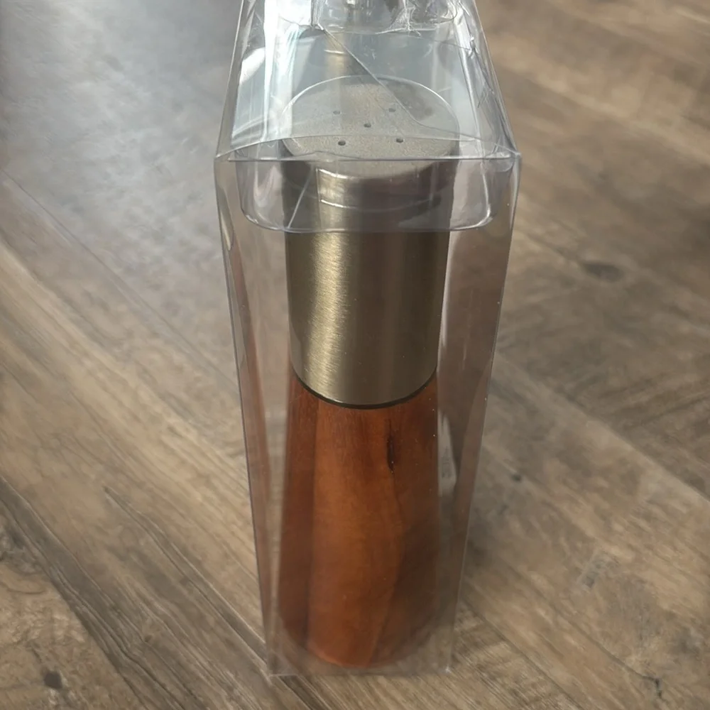 At Home Salt & Pepper wooden mill set